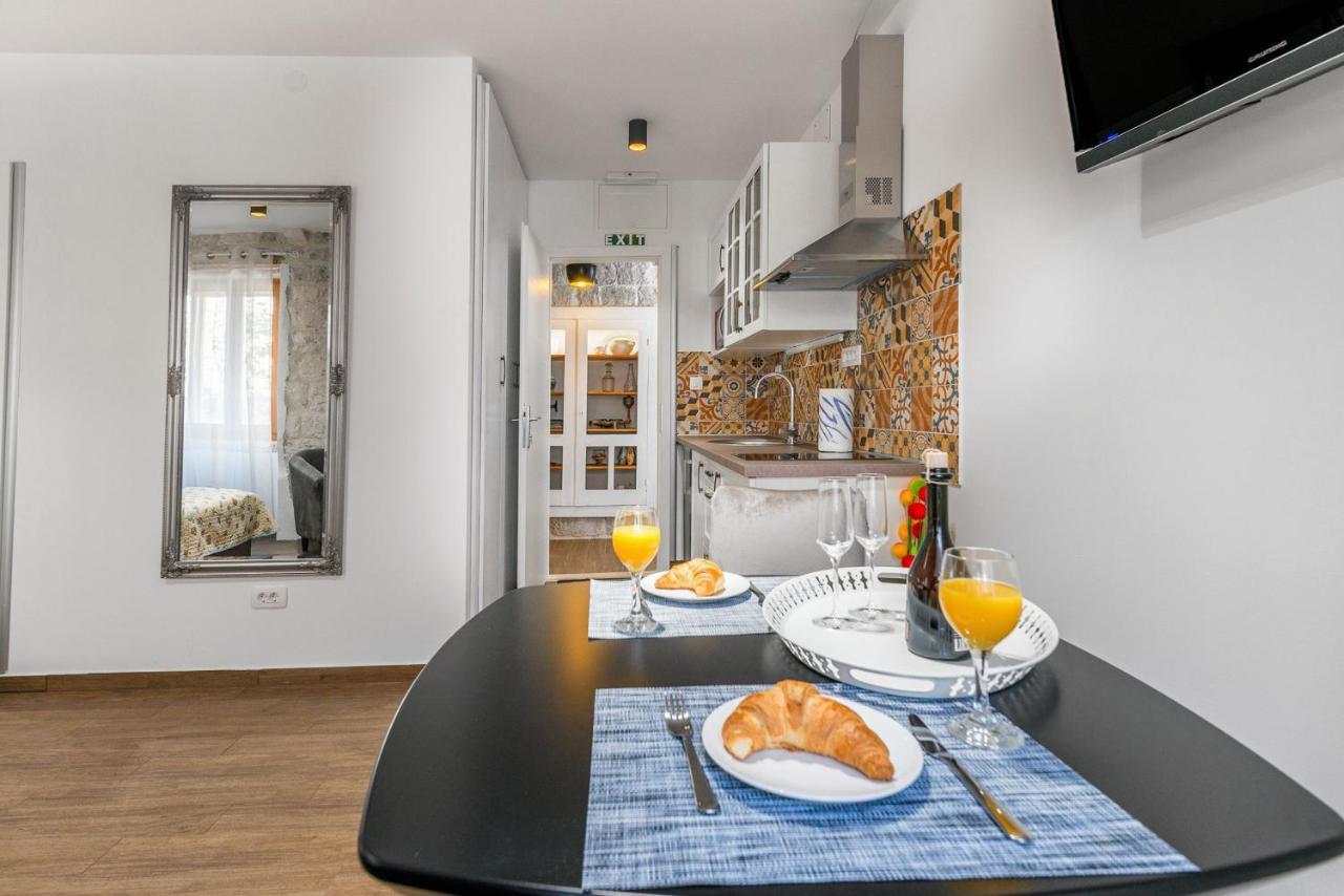 Vintage House Al Pozzo Aparthotel Đảo Hvar Ngoại thất bức ảnh