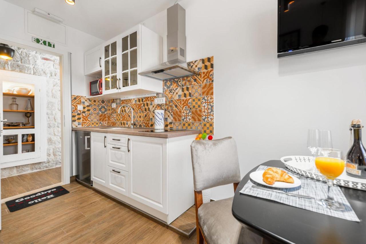 Vintage House Al Pozzo Aparthotel Đảo Hvar Ngoại thất bức ảnh