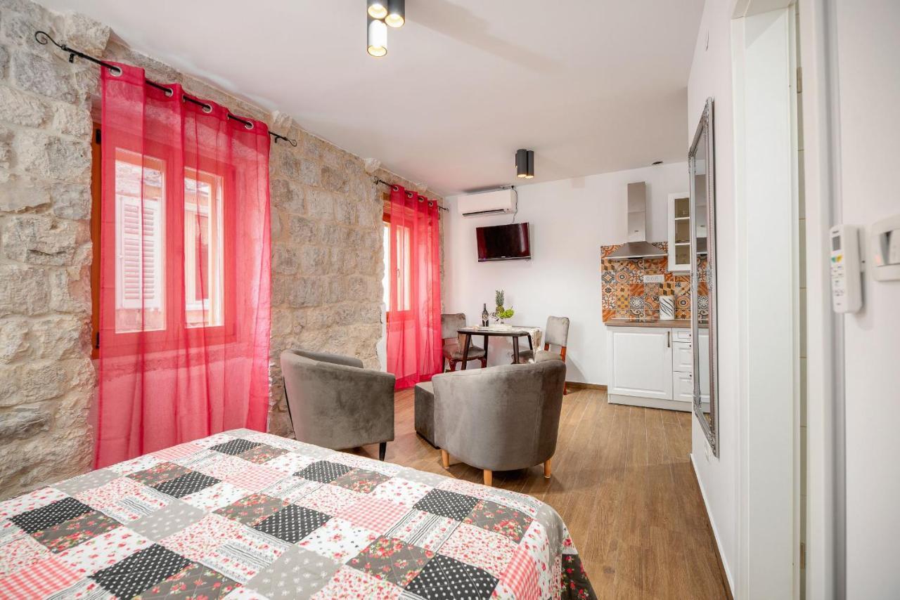 Vintage House Al Pozzo Aparthotel Đảo Hvar Ngoại thất bức ảnh