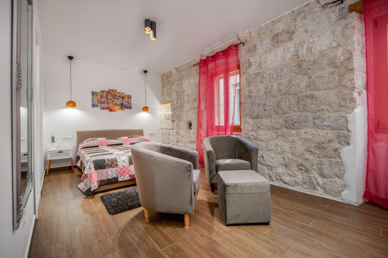 Vintage House Al Pozzo Aparthotel Đảo Hvar Ngoại thất bức ảnh
