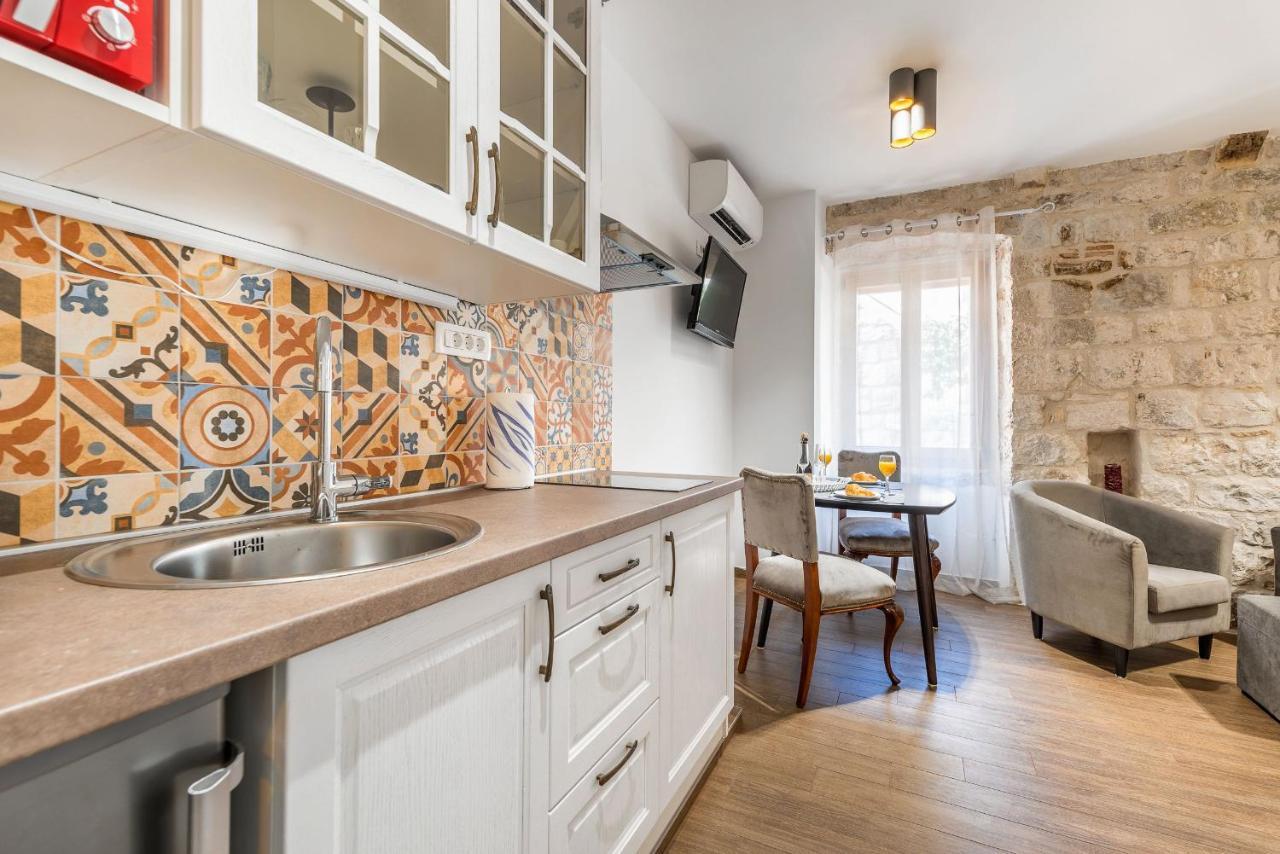 Vintage House Al Pozzo Aparthotel Đảo Hvar Ngoại thất bức ảnh