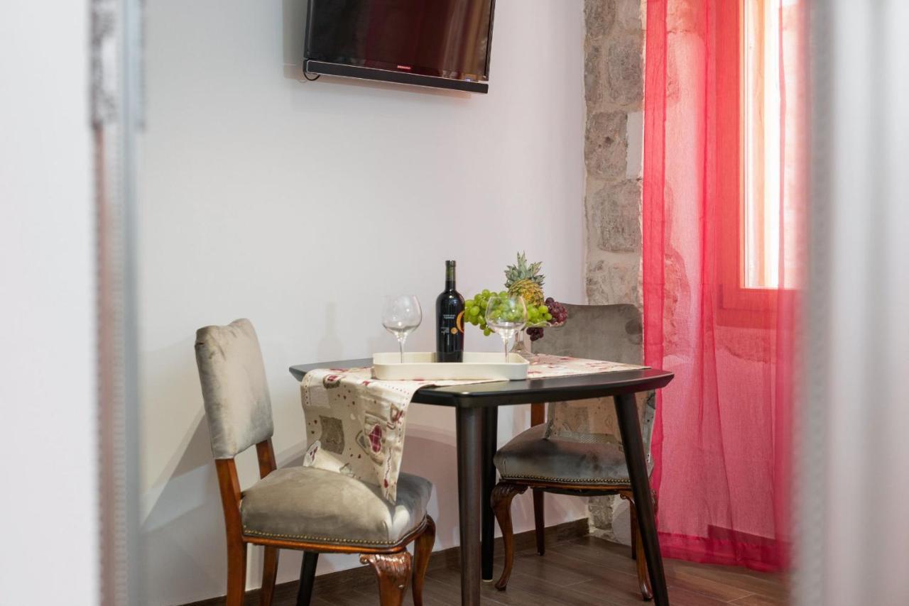 Vintage House Al Pozzo Aparthotel Đảo Hvar Ngoại thất bức ảnh