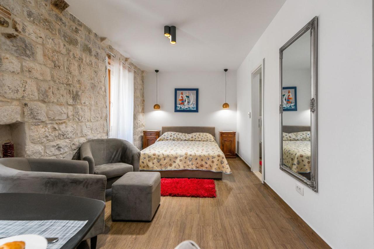 Vintage House Al Pozzo Aparthotel Đảo Hvar Ngoại thất bức ảnh