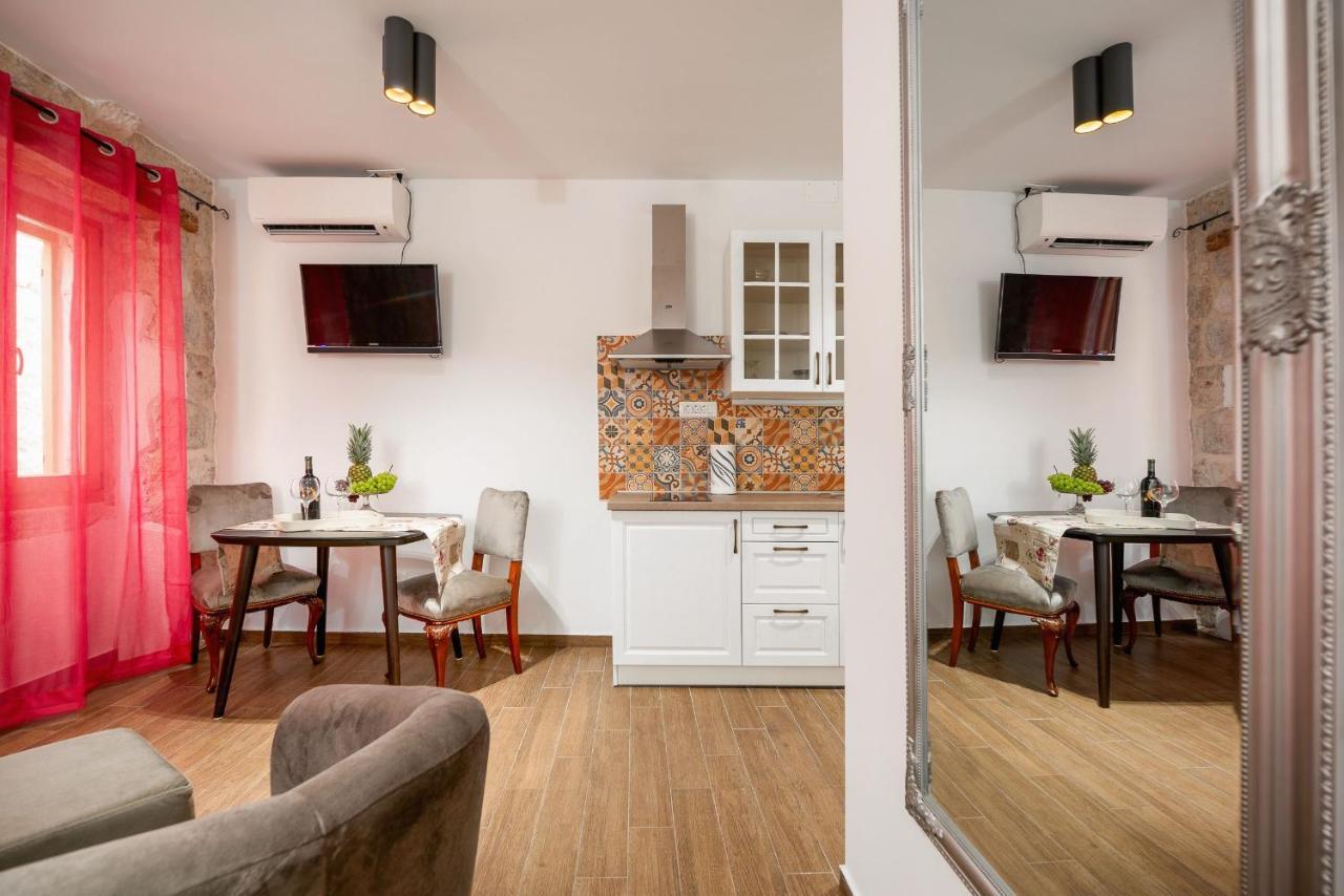 Vintage House Al Pozzo Aparthotel Đảo Hvar Ngoại thất bức ảnh