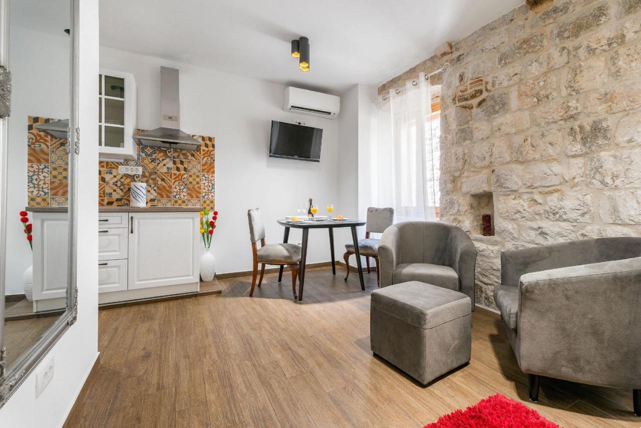 Vintage House Al Pozzo Aparthotel Đảo Hvar Ngoại thất bức ảnh
